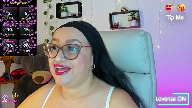 Gia Nahomi online show from 5, 5, 2026