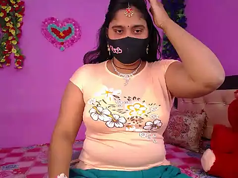 Hot Maleka online show from 7, 1, 2026