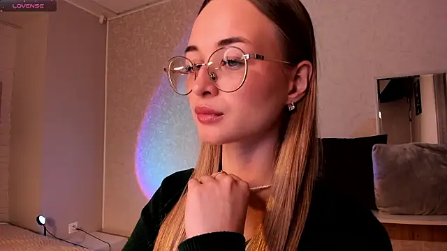 Tiffanyhunt online show from 17, 11, 2025