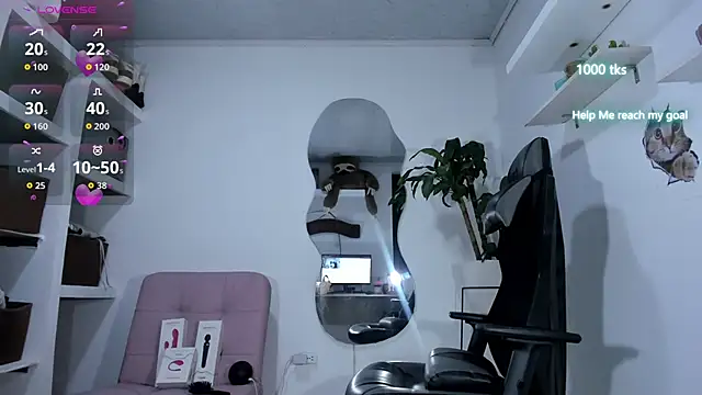 Snapshot of emily_palmeer chatting on 19, 9, 2025 emily palmeer online show from 19, 9, 2025