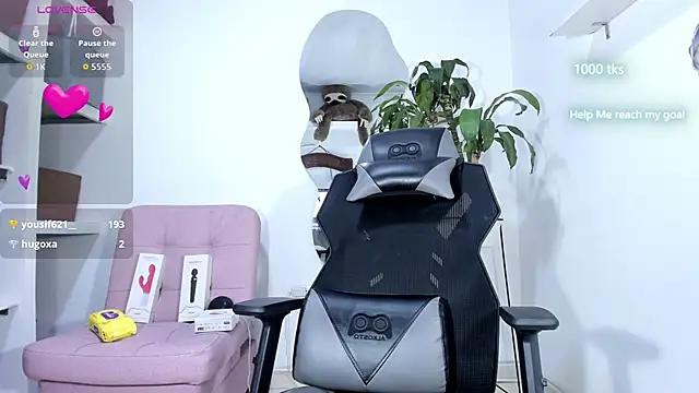 Snapshot of emily_palmeer chatting on 2, 10, 2025 emily palmeer online show from 2, 10, 2025