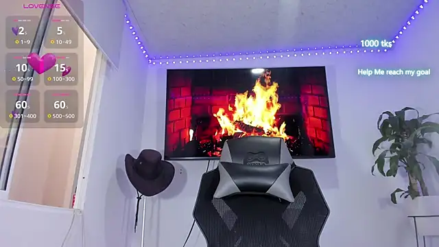 Snapshot of emily_palmeer chatting on 24, 10, 2025 emily palmeer online show from 24, 10, 2025