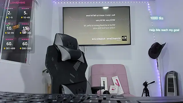 Snapshot of emily_palmeer chatting on 5, 3, 2026 emily palmeer online show from 5, 3, 2026