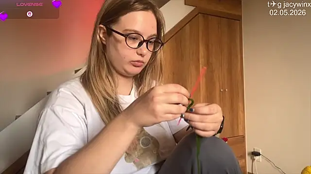JacyWinslat online show from 3, 5, 2026