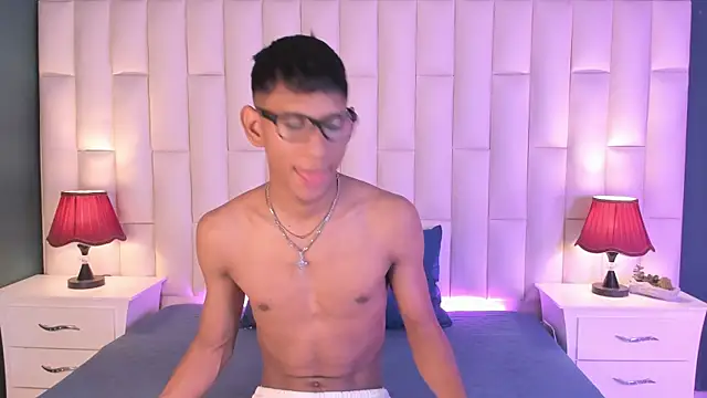 Nick Collins18 online show from 8, 3, 2025