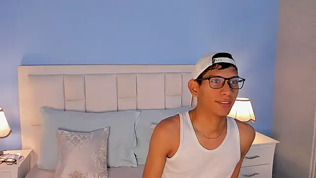 Nick Collins18 online show from 18, 9, 2025