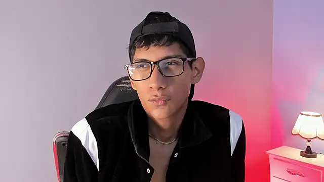 Nick Collins18 online show from 25, 9, 2025