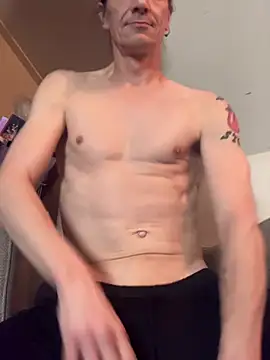 Snapshot of Sunking13cm chatting on 13, 3, 2025 Sunking13cm online show from 13, 3, 2025