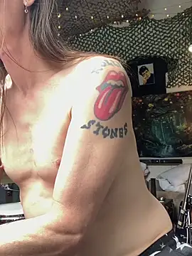 Snapshot of Sunking13cm chatting on 11, 9, 2025 Sunking13cm online show from 11, 9, 2025