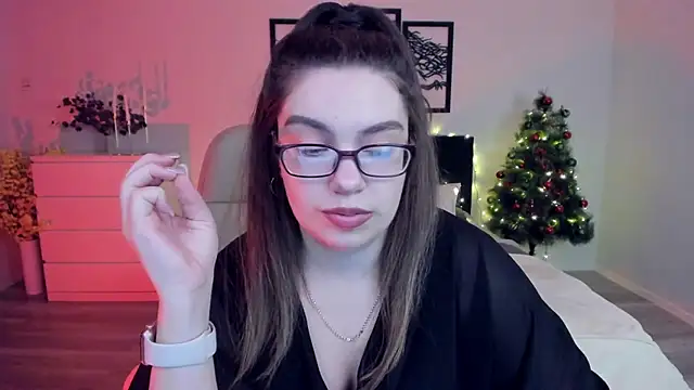 Snapshot of DaniellaLovely chatting on 11, 12, 2024 DaniellaLovely online show from 11, 12, 2024