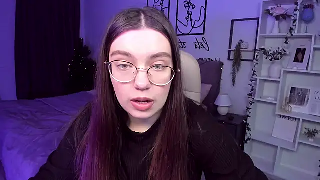 Snapshot of DaniellaLovely chatting on 3, 1, 2025 DaniellaLovely online show from 3, 1, 2025