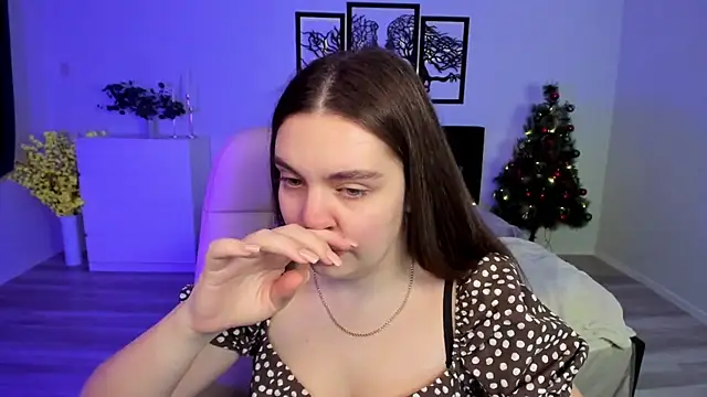 Snapshot of DaniellaLovely chatting on 10, 1, 2025 DaniellaLovely online show from 10, 1, 2025