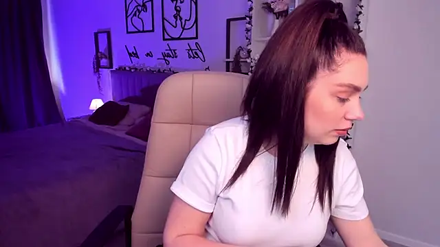 Snapshot of DaniellaLovely chatting on 13, 3, 2025 DaniellaLovely online show from 13, 3, 2025