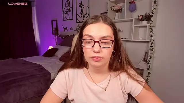 Snapshot of DaniellaLovely chatting on 19, 9, 2025 DaniellaLovely online show from 19, 9, 2025