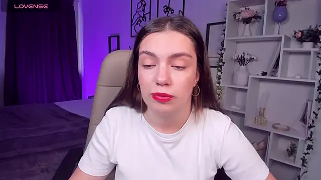 Snapshot of DaniellaLovely chatting on 6, 10, 2025 DaniellaLovely online show from 6, 10, 2025