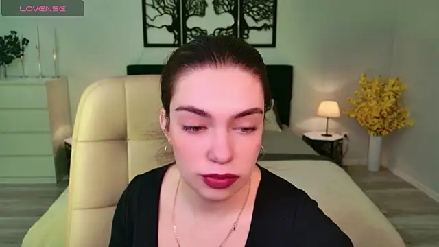 Snapshot of DaniellaLovely chatting on 28, 10, 2025 DaniellaLovely online show from 28, 10, 2025