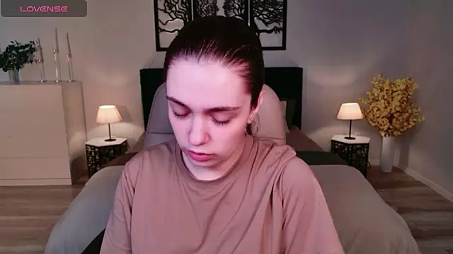 Snapshot of DaniellaLovely chatting on 15, 11, 2025 DaniellaLovely online show from 15, 11, 2025