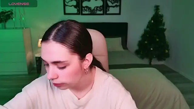 Snapshot of DaniellaLovely chatting on 19, 12, 2025 DaniellaLovely online show from 19, 12, 2025