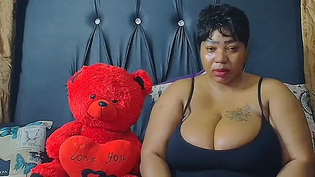 HUMONGUOUSTITSS online show from 26, 9, 2025