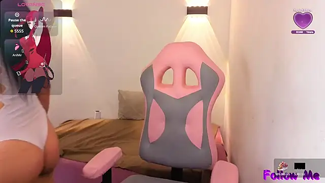 Snapshot of vittorialombardi__ chatting on 18, 12, 2025 vittorialombardi online show from 18, 12, 2025