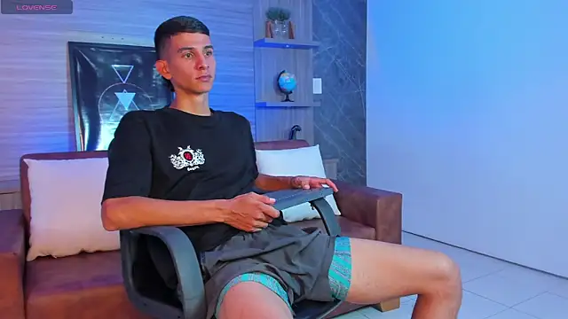 Aaron Scoot online show from 6, 1, 2026