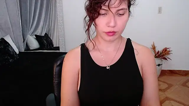 Snapshot of Sigrid- chatting on 2, 2, 2025 Sigrid- online show from 2, 2, 2025