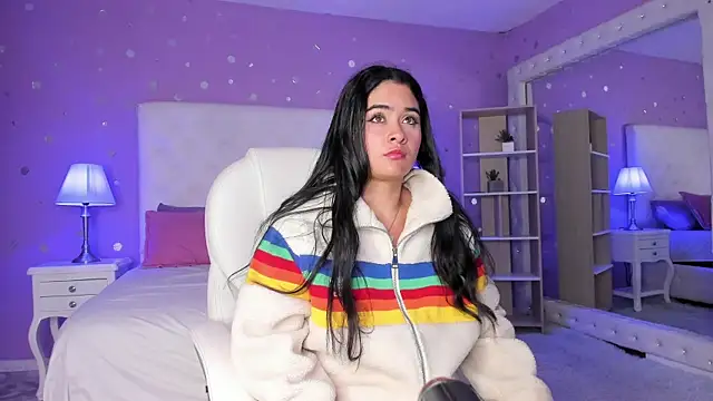 scarlette 15  online show from 1, 11, 2025