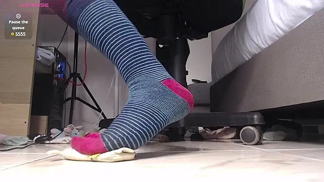 alma fenix online show from 21, 3, 2025