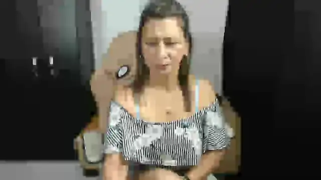 Snapshot of MafeJonesTaboo chatting on 10, 10, 2025 MafeJonesTaboo online show from 10, 10, 2025