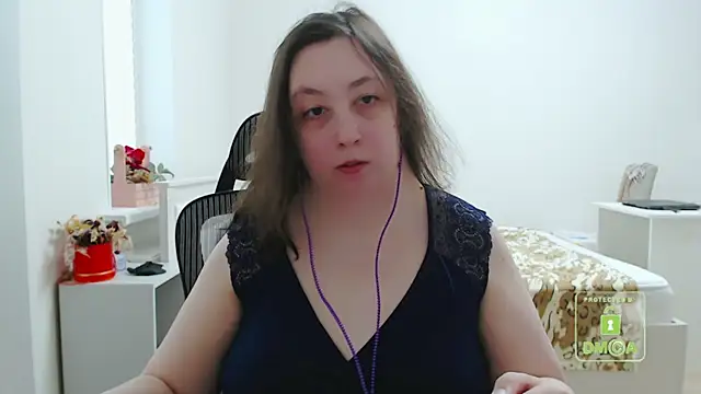 cute and hot online show from 13, 2, 2025