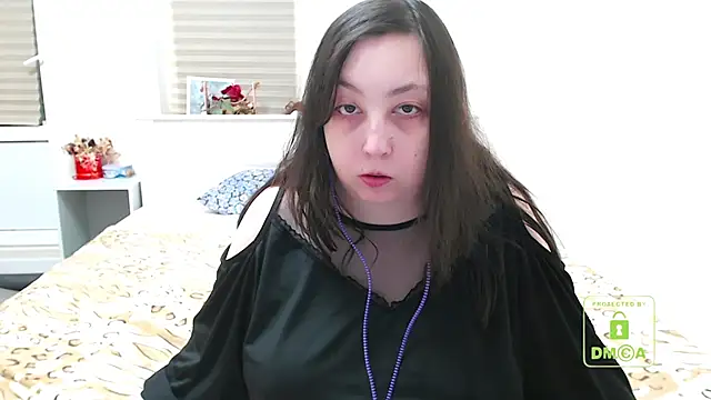 cute and hot online show from 17, 2, 2025