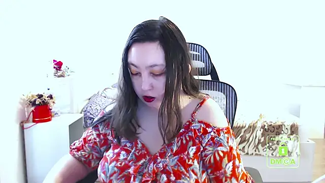cute and hot online show from 5, 3, 2025