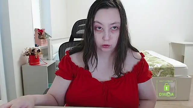cute and hot online show from 8, 3, 2025