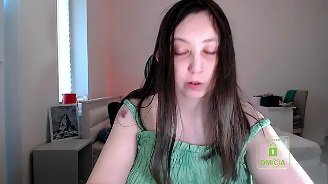 cute and hot online show from 1, 5, 2026