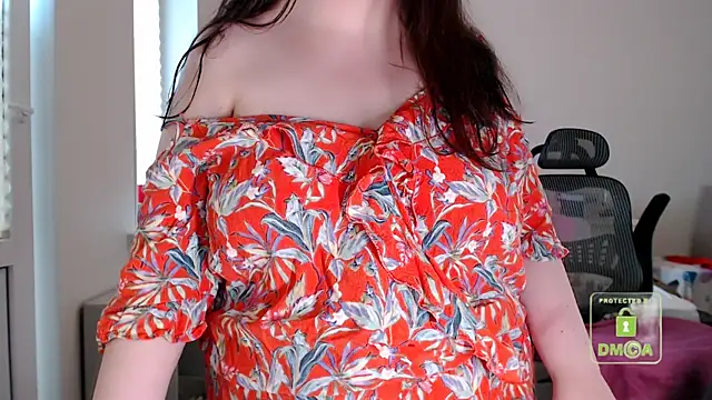 cute and hot online show from 7, 7, 2026