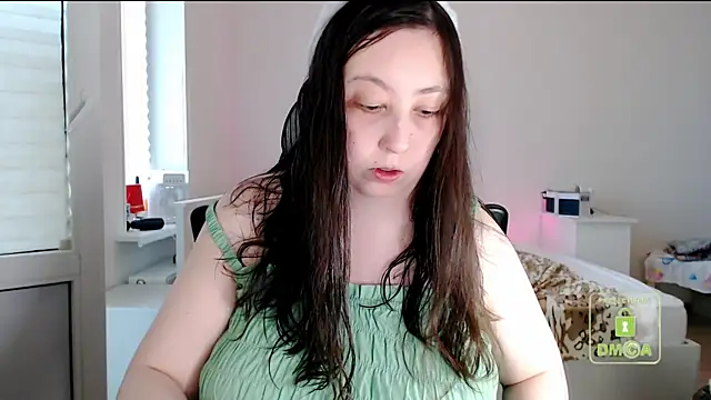 cute and hot online show from 11, 7, 2026