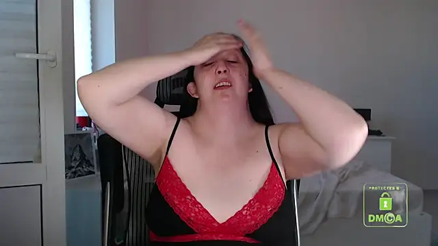 cute and hot online show from 4, 8, 2026