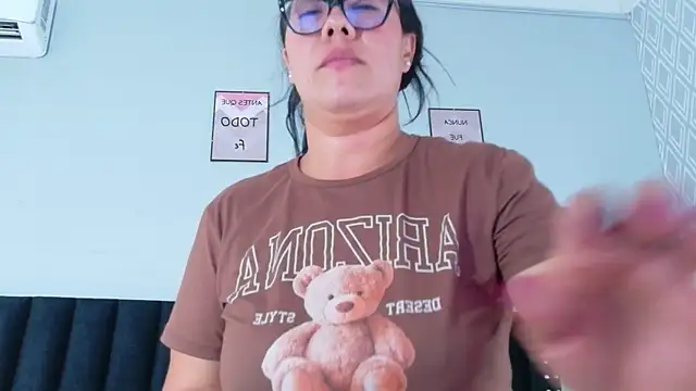 hotlatinateacher online show from 11, 5, 2026
