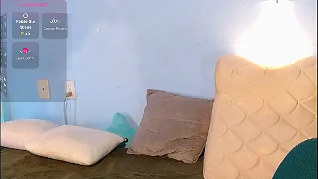 venus swet  online show from 15, 9, 2025