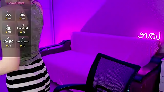 Snapshot of School_Love chatting on 19, 1, 2025 School Love online show from 19, 1, 2025