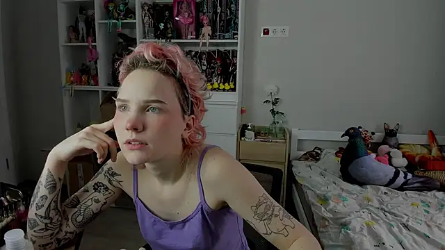 Snapshot of School_Love chatting on 23, 11, 2025 School Love online show from 23, 11, 2025