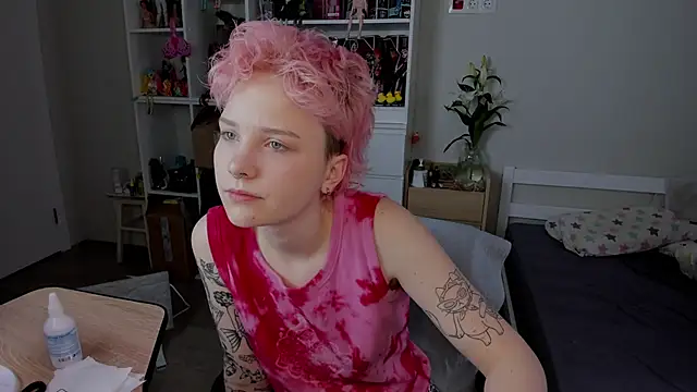 Snapshot of School_Love chatting on 18, 12, 2025 School Love online show from 18, 12, 2025