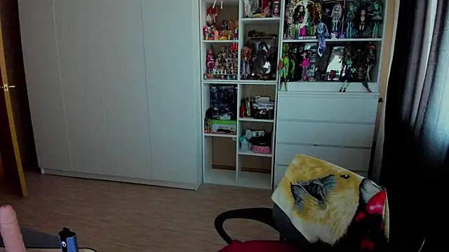 School Love online show from 4, 8, 2026