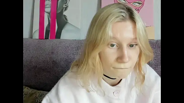 Snapshot of EnigmaSee chatting on 11, 9, 2025 EnigmaSee online show from 11, 9, 2025