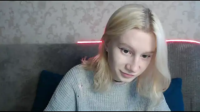 Snapshot of EnigmaSee chatting on 13, 10, 2025 EnigmaSee online show from 13, 10, 2025