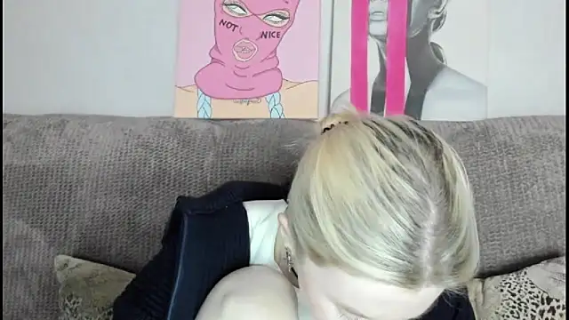 Snapshot of EnigmaSee chatting on 14, 11, 2025 EnigmaSee online show from 14, 11, 2025