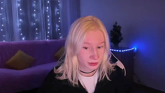 Snapshot of EnigmaSee chatting on 7, 1, 2026 EnigmaSee online show from 7, 1, 2026