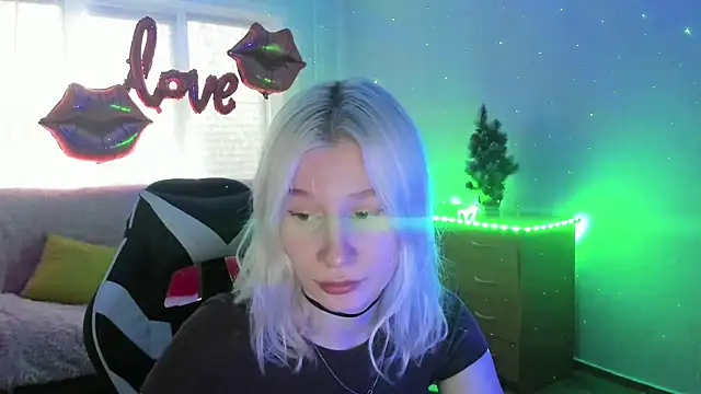 Snapshot of EnigmaSee chatting on 14, 3, 2026 EnigmaSee online show from 14, 3, 2026