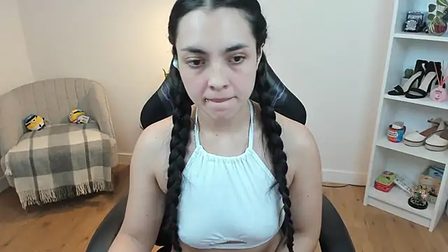  BellaEvans  online show from 20, 1, 2025