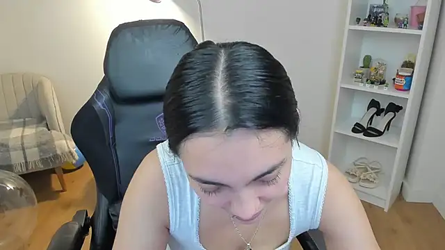  BellaEvans  online show from 4, 5, 2026